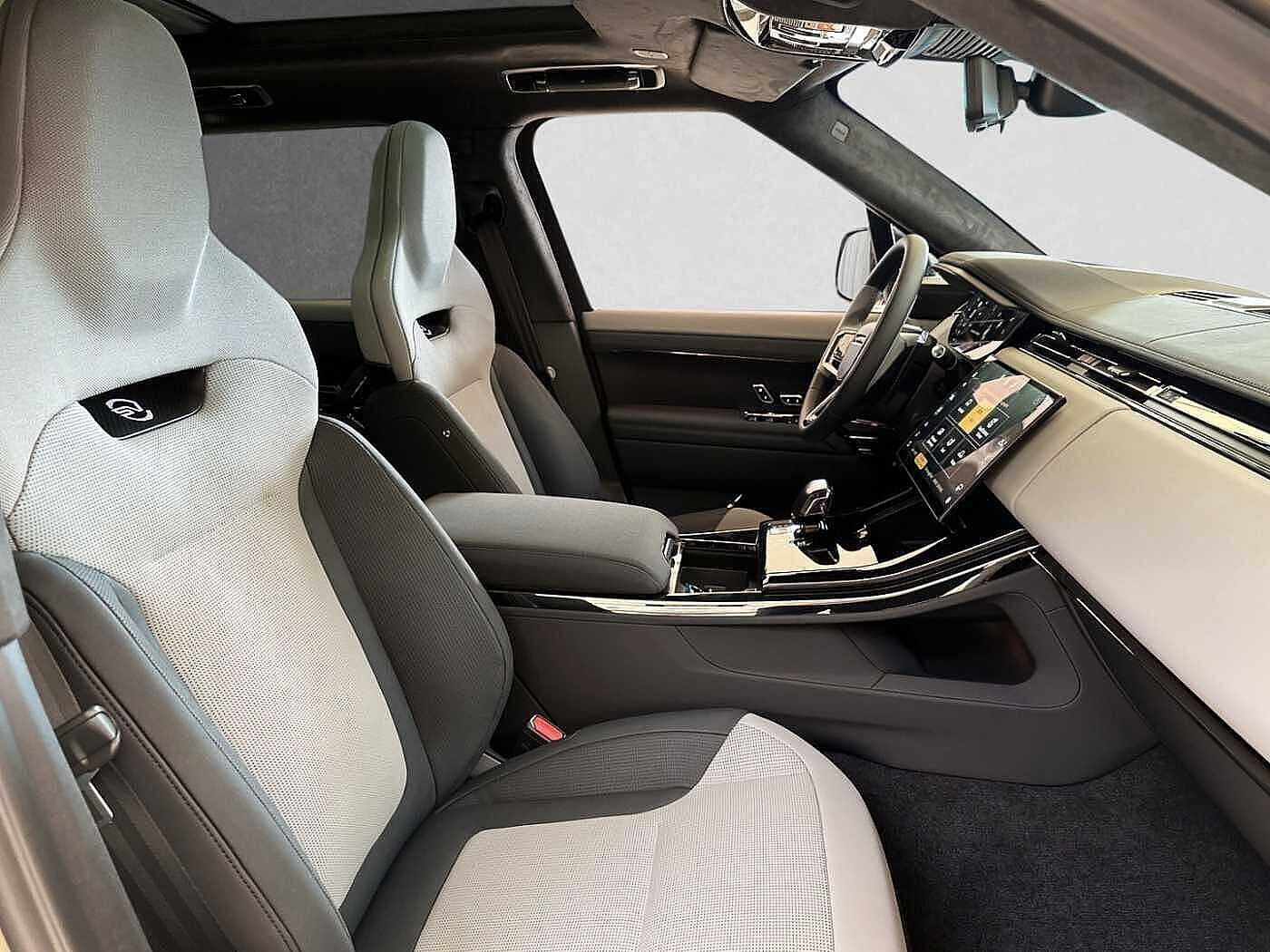 Land Rover Range Rover Sport P635 SV+