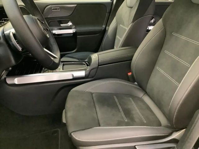 Mercedes-Benz GLB 220 4MATIC AMG Line