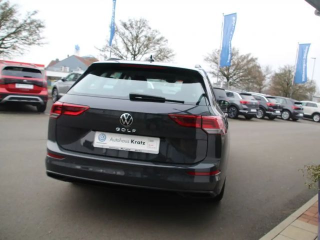 Volkswagen Golf Life Variant