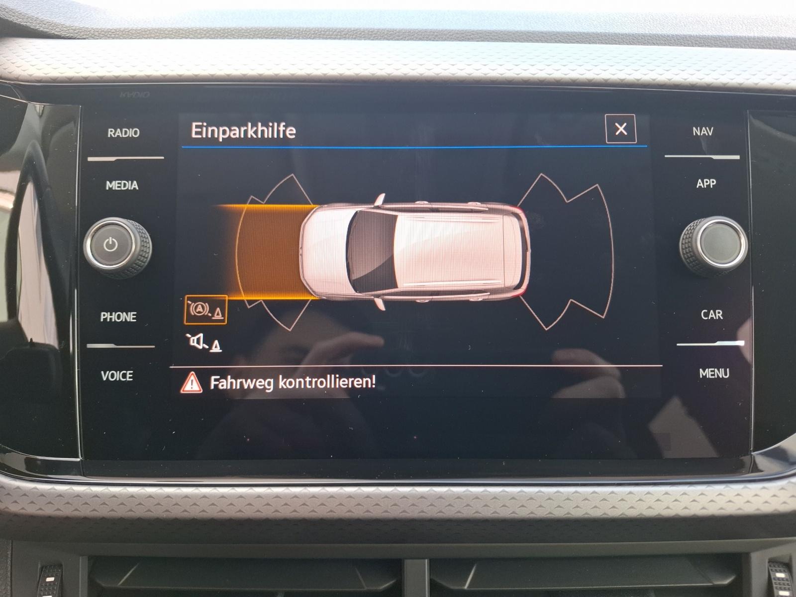 Volkswagen T-Cross TSI Active Navi ACC PDC SH LM