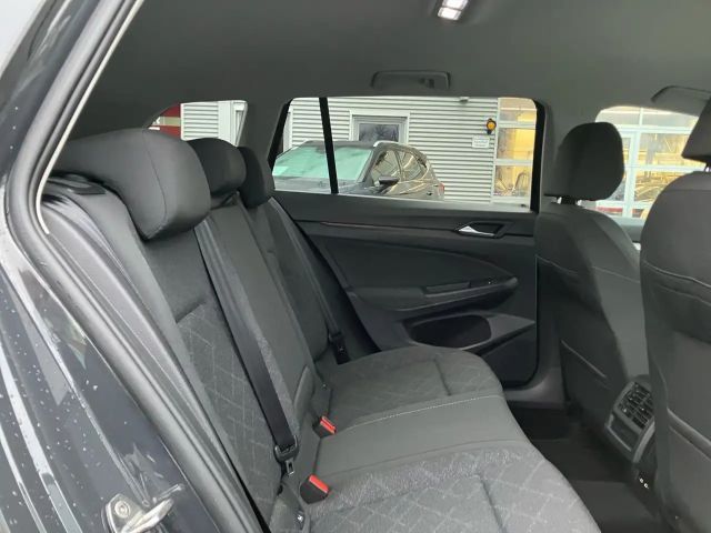 Volkswagen Golf 1.5 TSI Life Variant