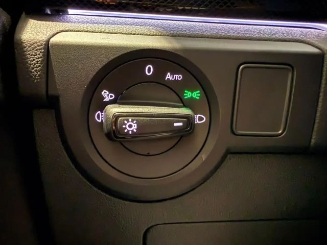 Volkswagen T-Cross 1.0 TSI DSG R-Line