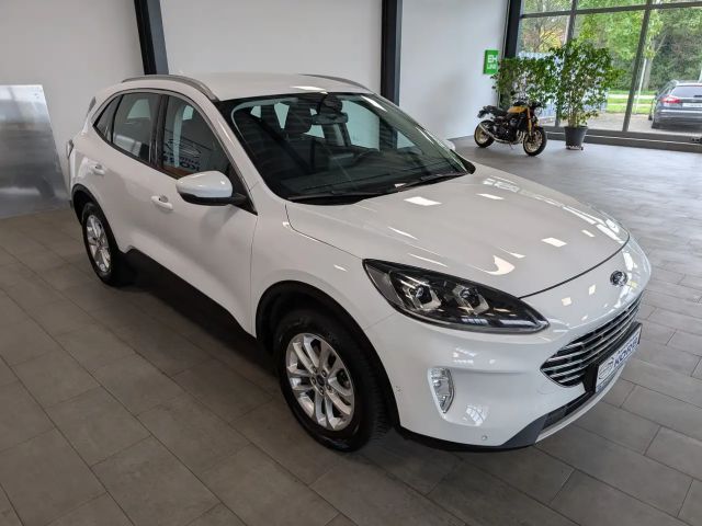 Ford Kuga AWD Hybrid Titanium