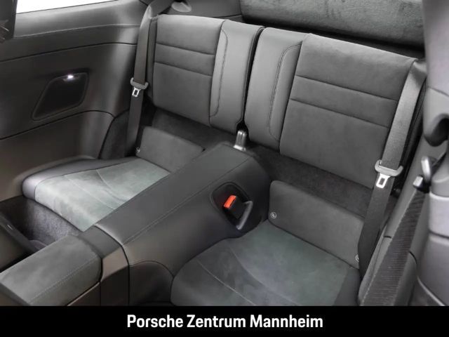 Porsche 992 Carrera Coupé GTS