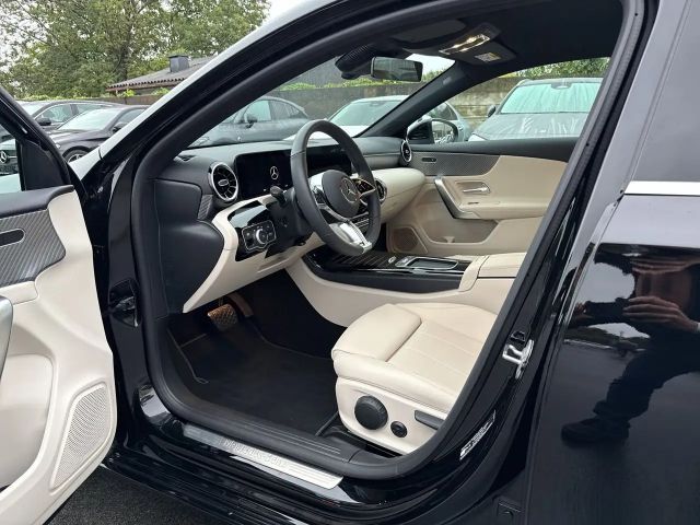 Mercedes-Benz A 200 A 200 d Hatchback