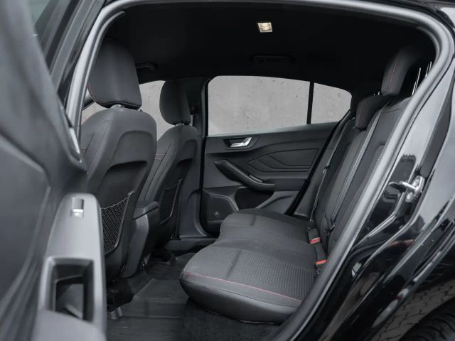 Ford Focus EcoBoost ST Line