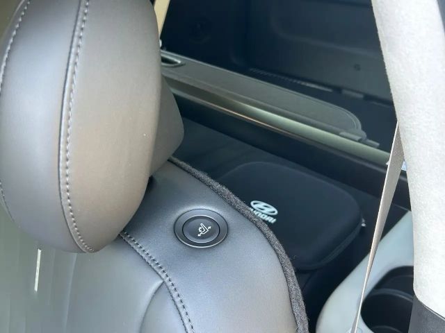 Hyundai IONIQ 9 UNIQ