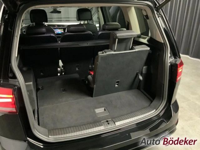 Volkswagen Touran 1.5 TSI DSG R-Line