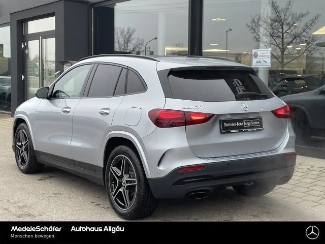 Mercedes-Benz GLA 200 AMG Line