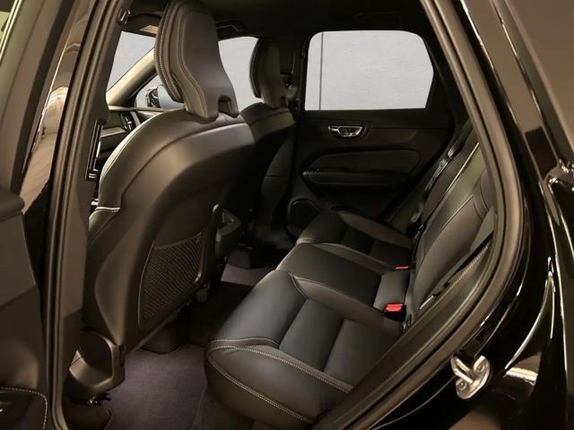 Volvo XC60 AWD Dark Plus