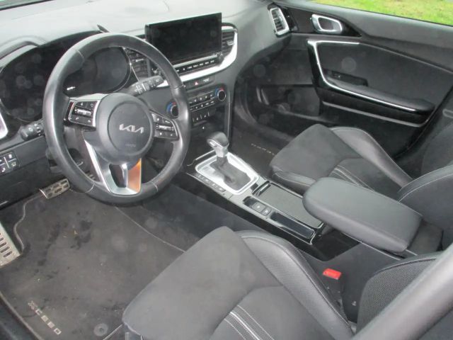 Kia XCeed Black Xdition / Automatik / Klima . . .