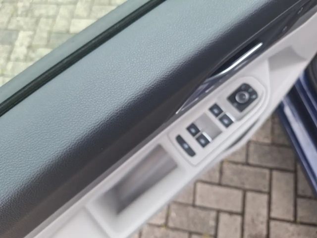 Volkswagen Golf 2.0 TDI DSG Variant