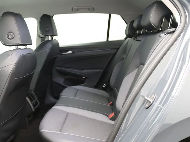 Volkswagen Golf 1.5 TSI DSG