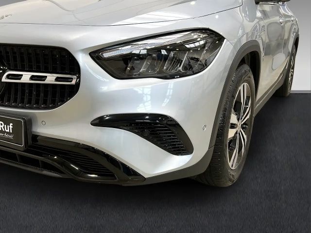Mercedes-Benz GLA 200 Progressive