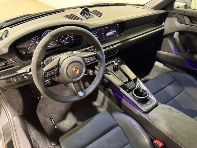 Porsche 992 Cabrio GTS