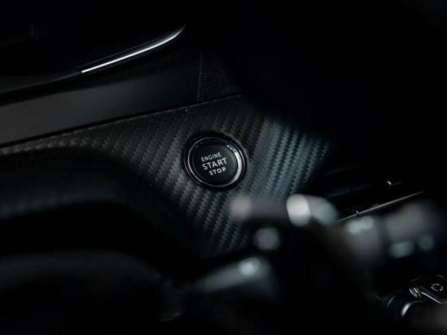 Peugeot 2008 136 PK | Navi | Keyless | Apple Carplay | Parke...