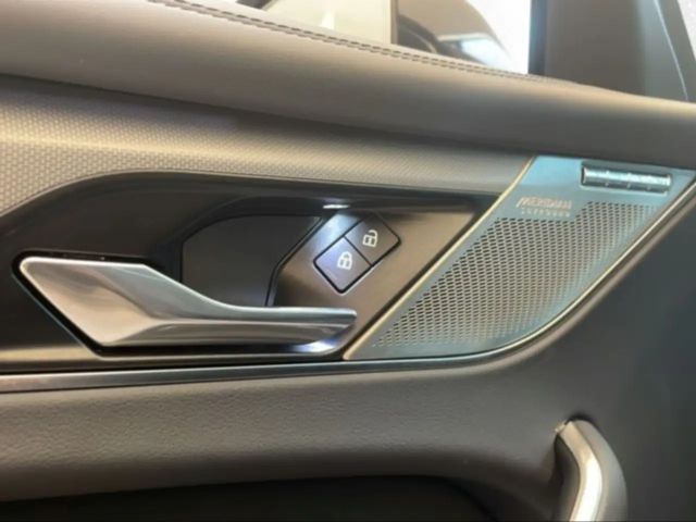 Jaguar F-Pace AWD SVR