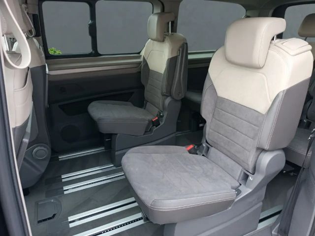 Volkswagen Multivan 2.0 TDI Lang Life T7