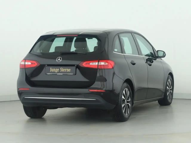 Mercedes-Benz B 180 B 180 d Style