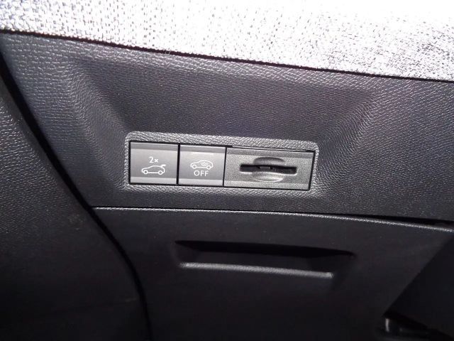 Peugeot E-5008 GT-Line