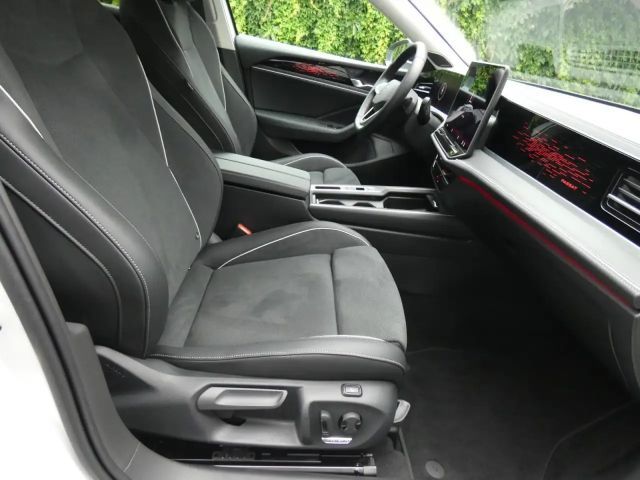 Volkswagen Passat 1.5 eTSI Business DSG Variant