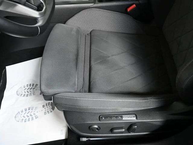 Volkswagen Golf Life Plus Variant