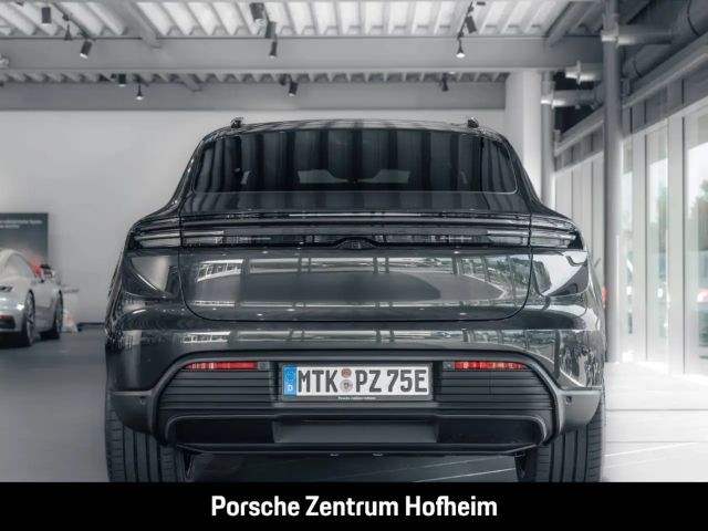 Porsche Macan 4