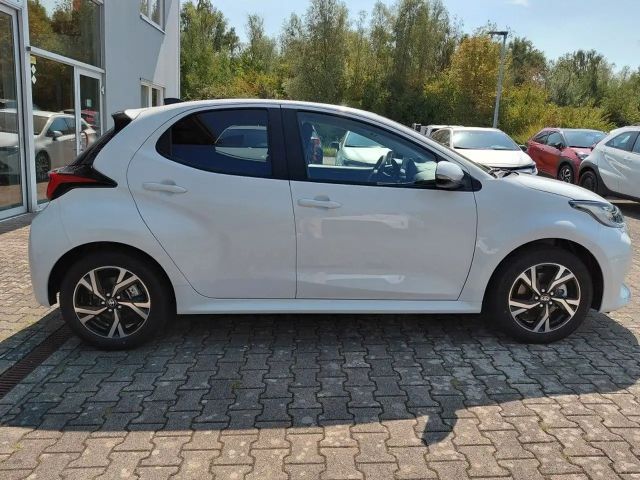 Toyota Yaris Hatchback Hybride VVT-i