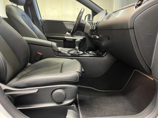 Mercedes-Benz B 200 Progressive