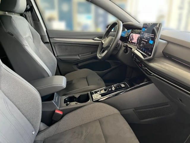 Volkswagen Golf 1.5 eTSI DSG