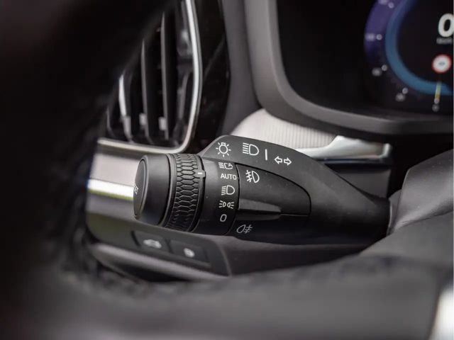 Volvo V60 AWD Bright Plus T6