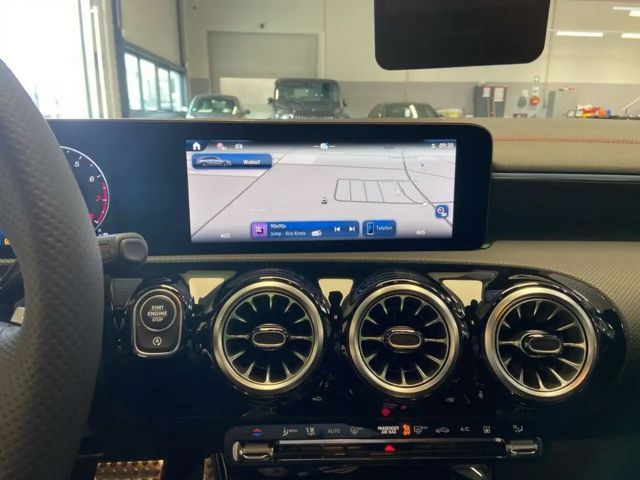 Mercedes-Benz CLA 180 CLA