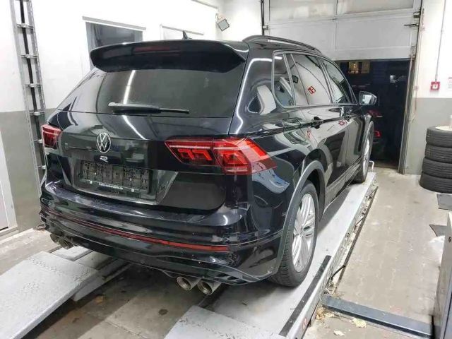 Volkswagen Tiguan R *Sonderleasing* AKRAPOVIC NP86 AHK Pano
