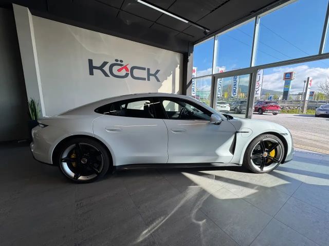 Porsche Taycan S Turbo