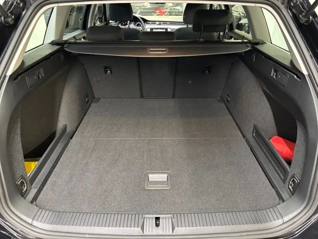 Volkswagen Passat 2.0 TDI Business DSG Variant