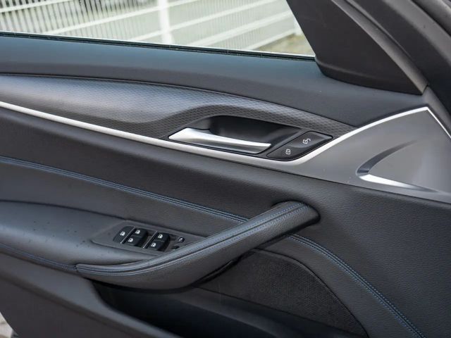 BMW 520 520d M-Sport Touring