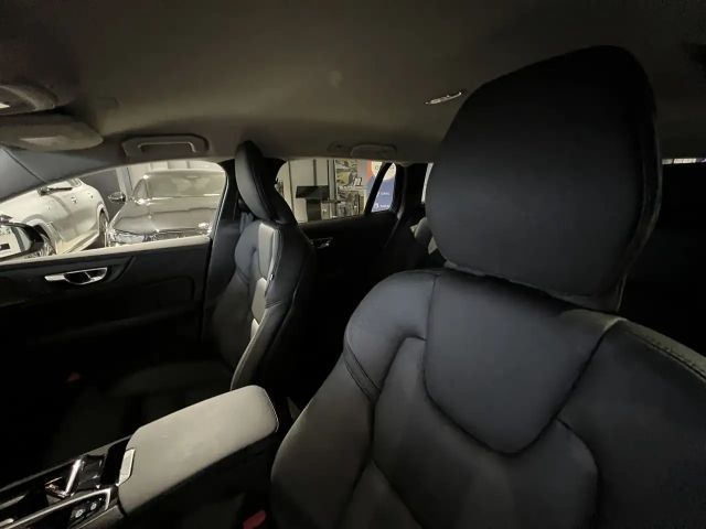 Volvo V60 AWD Dark Plus Recharge T6