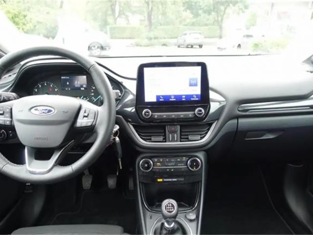 Ford Puma EcoBoost Titanium