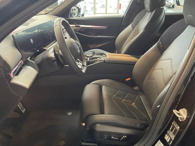 BMW 520 520i M-Sport Sedan