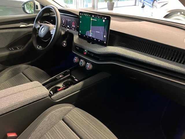 Skoda Superb 2.0 TDI Combi