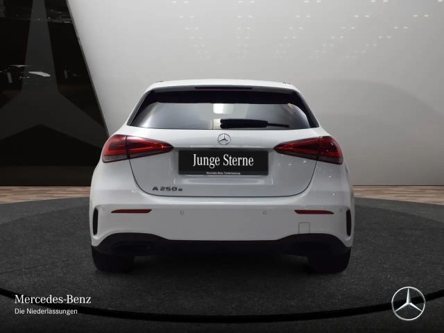 Mercedes-Benz A 250 A 250 e AMG Line