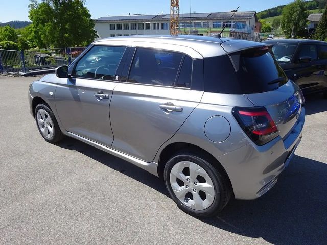 Suzuki Swift AllGrip Hybrid Shine