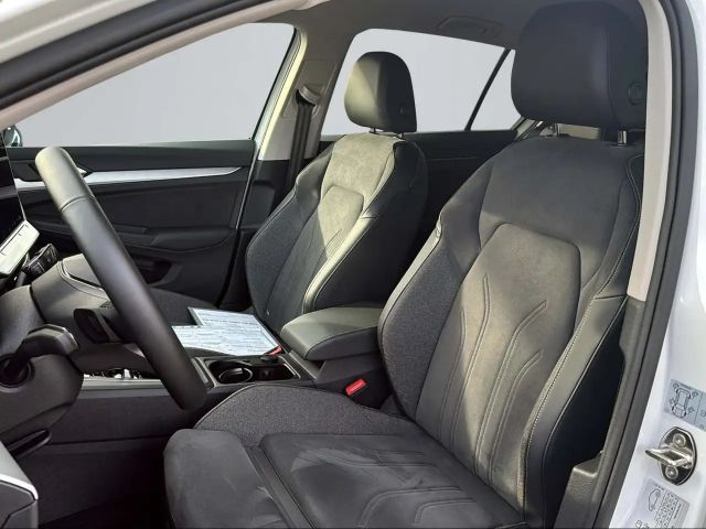 Volkswagen Golf DSG Life