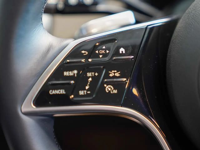 Mercedes-Benz E 220 AVANTGARDE E 220 d Estate