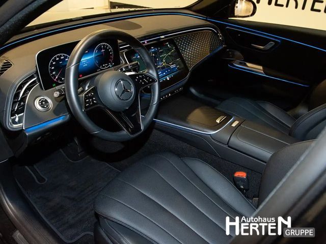 Mercedes-Benz E 300 E 300 de Sedan