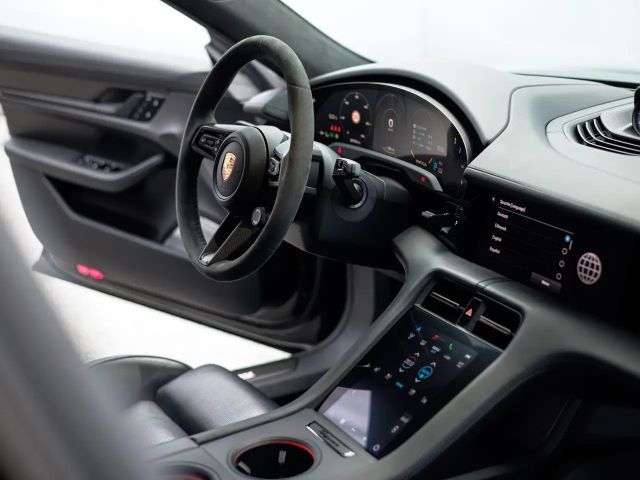 Porsche Taycan S Sport Turismo Turbo