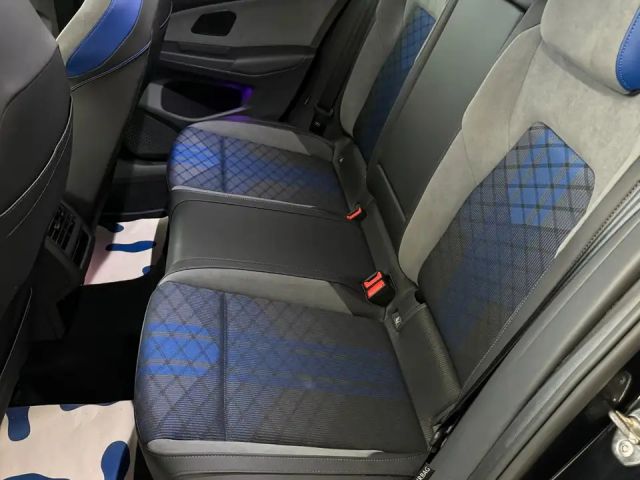 Volkswagen Golf 2.0 TSI 4Motion Golf VIII