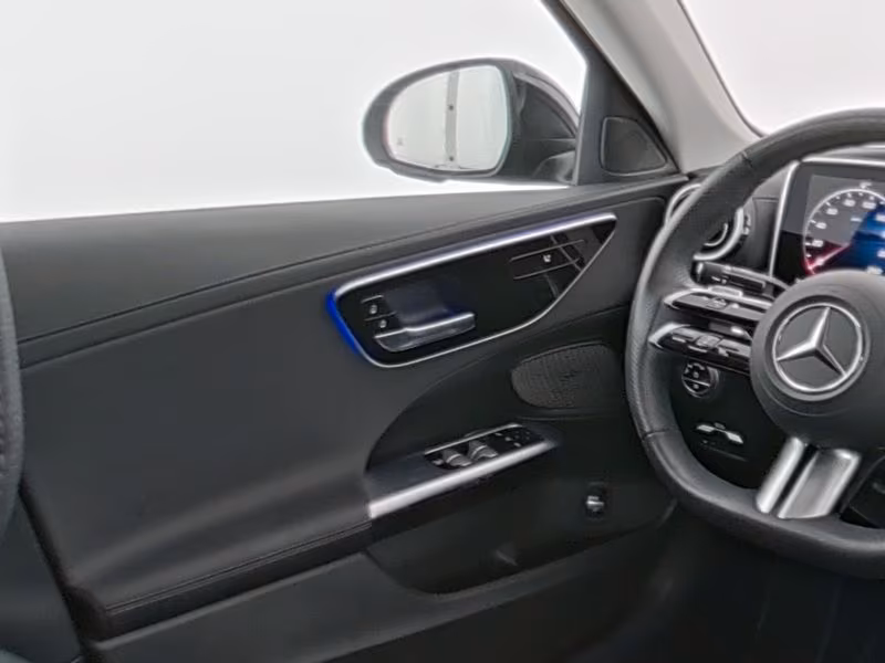 Mercedes-Benz C 180 AMG Line Sedan