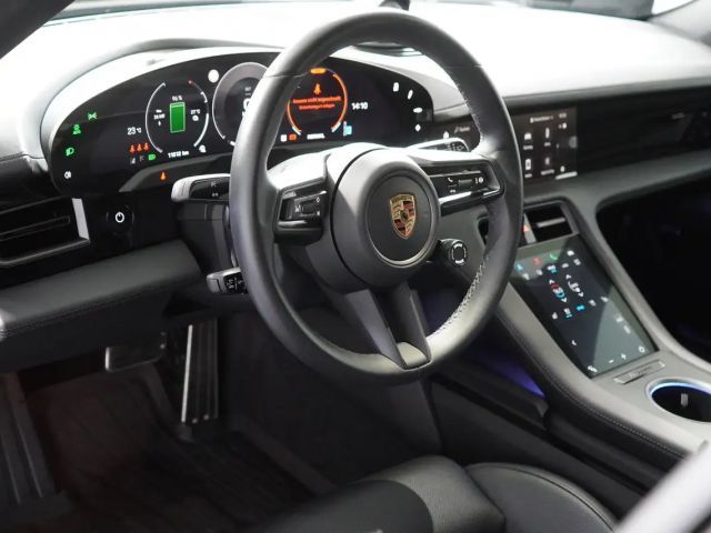 Porsche Taycan 4 Cross Turismo