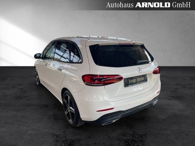 Mercedes-Benz B 200 4MATIC Progressive Sedan